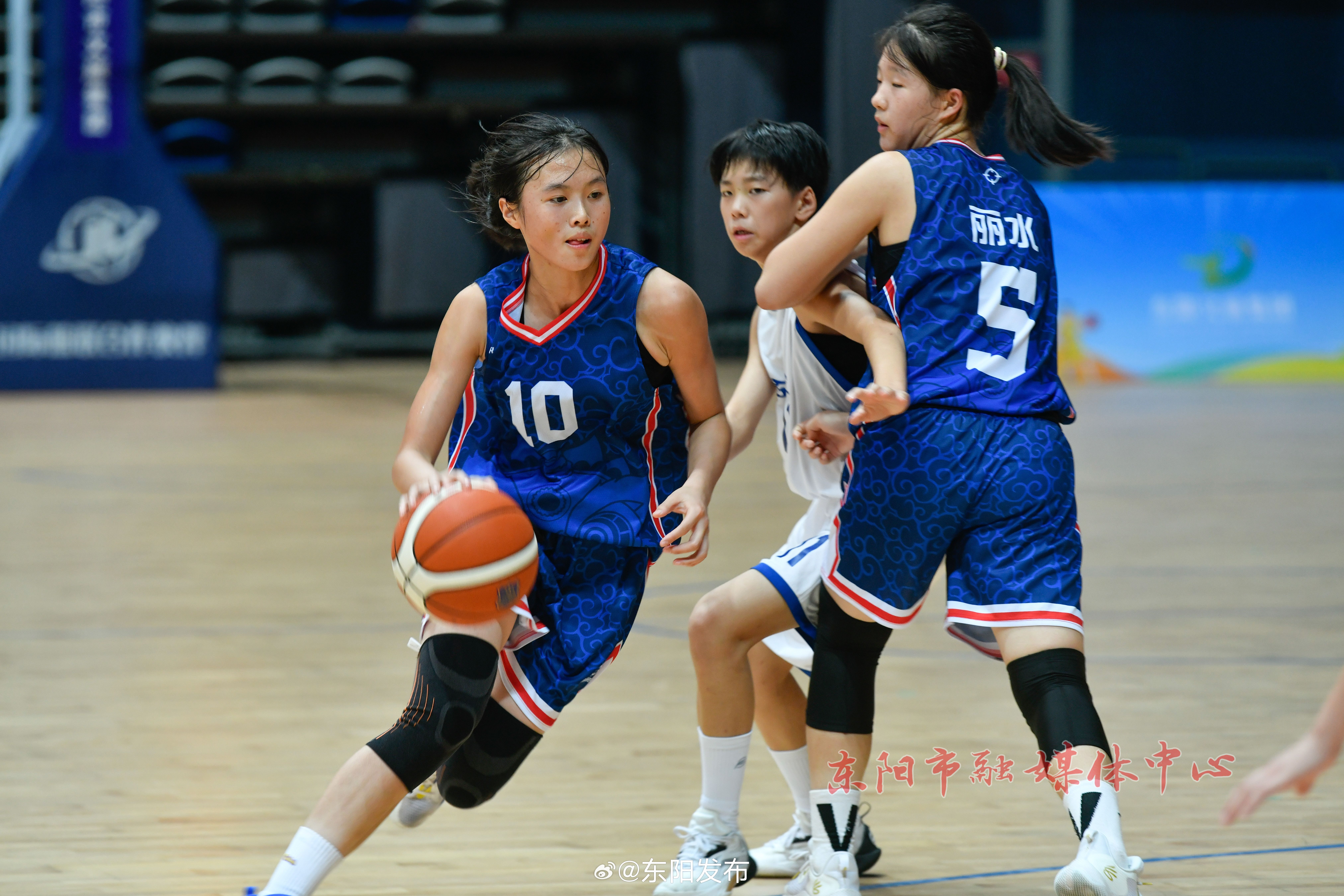 爱游戏官方网站-包含“青春力量”青少年篮球“冠军营”在湖南启动的词条