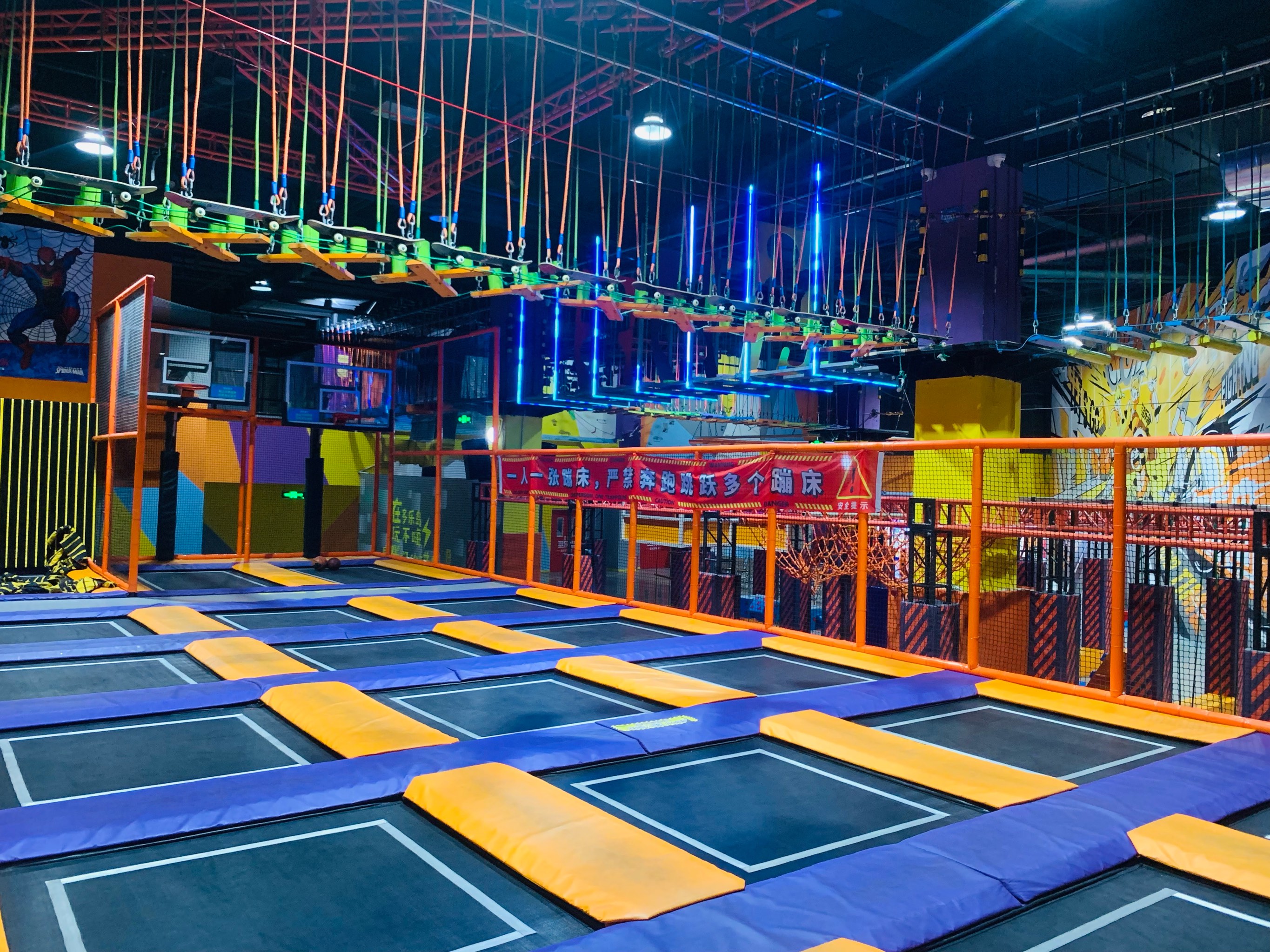 关于室内蹦床竞技,爆发力十足的极限运动的信息 关于室内蹦床竞技,爆发力十足的极限运动的信息