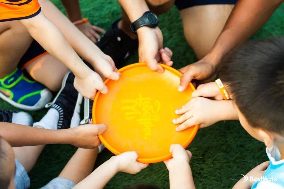 爱游戏下载-海底水下飞盘比赛，水中团队协作的新体验的简单介绍