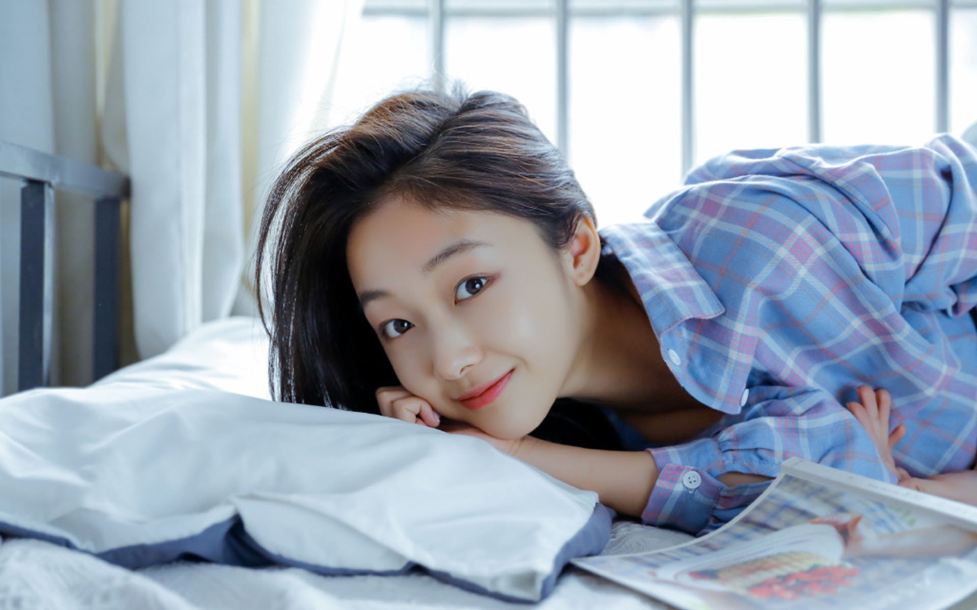 爱游戏中国官方登录入口网站-比赛中球员们的精彩表现引起了粉丝热议，运动员们在赛场上精彩表现