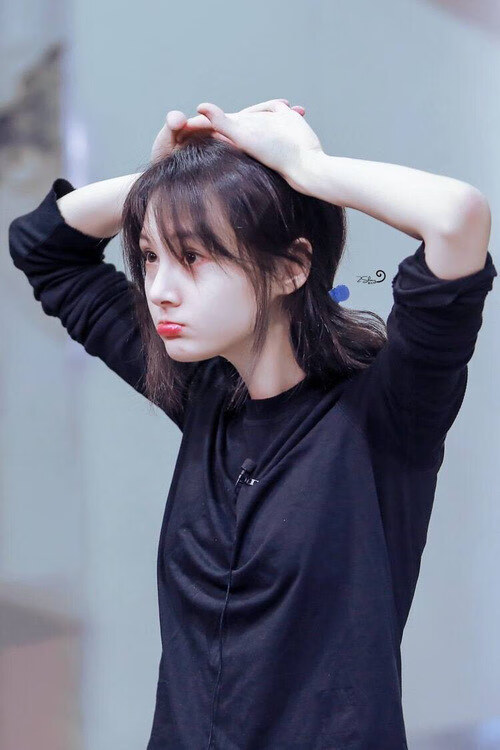 “快艇冲浪:速度、力量与技术的融合,马鞍山赛场极限对决”