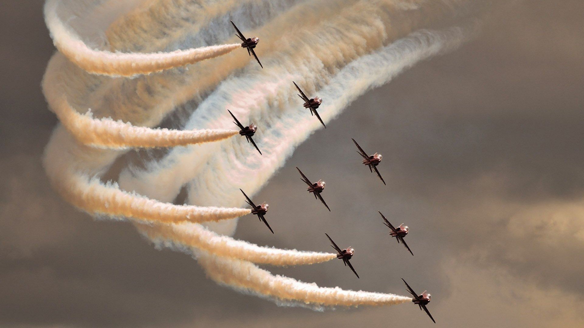 爱游戏电竞官网-杨瀚森苦练低位脚步提升内线进攻多样性，2006年杨翰