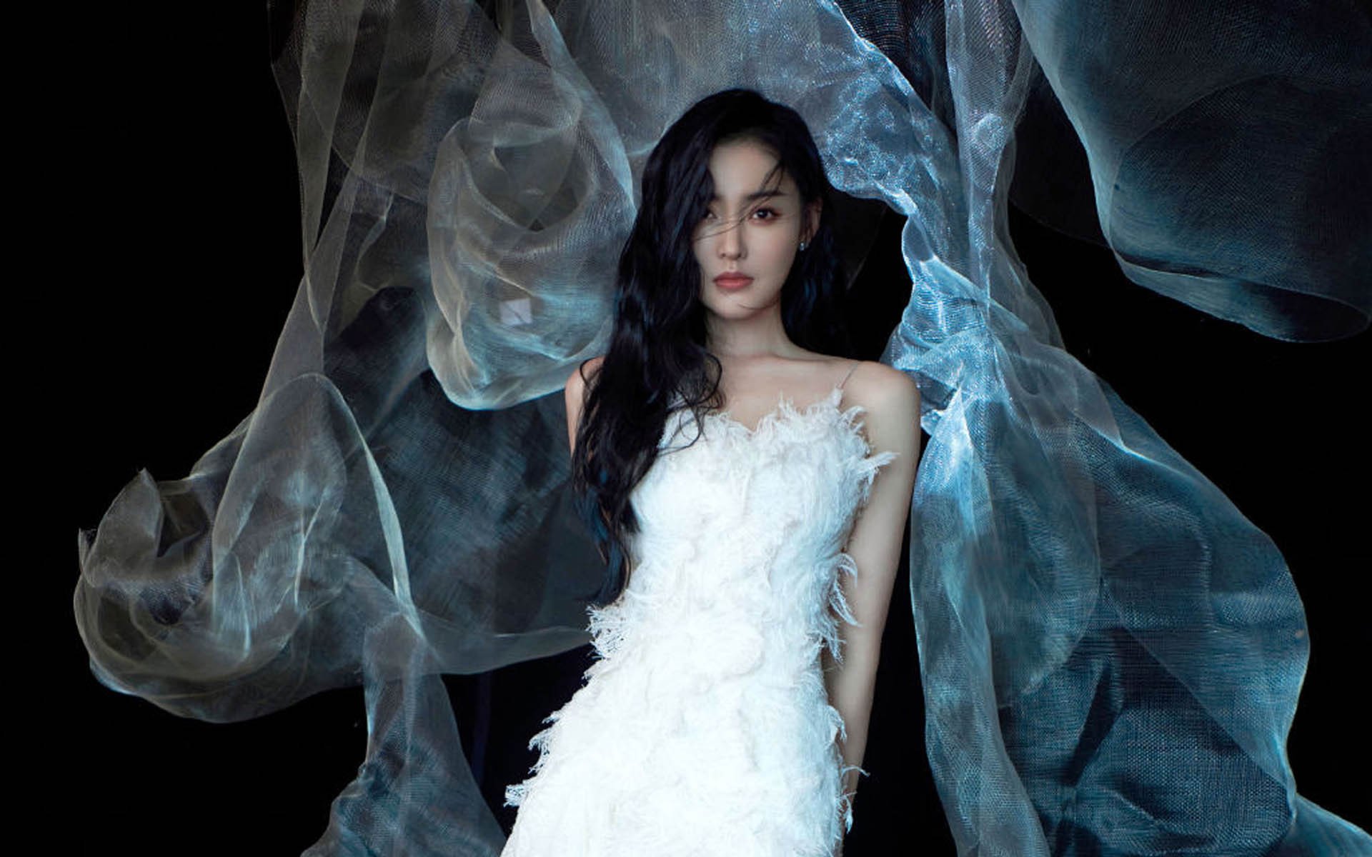 爱游戏 电竞-足球赛事官方账号短视频播放量激增，足球比赛视频网站